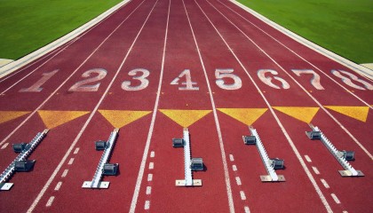 华体会体育_欧冠终极对决，皇马曼城伯纳乌上演战术博弈与核心较量