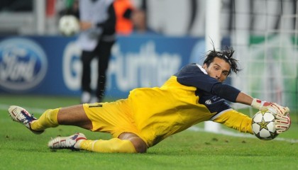 华体会官网|内线霸主周志豪21篮板3盖帽主宰赛场，莱昂纳德哈登62分空砍难救主