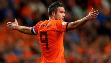 华体会官网_欧冠赛场爆出冷门，曼城0-2不敌勒沃库森遭遇赛季首败，瓜迪奥拉轮换策略代价高昂