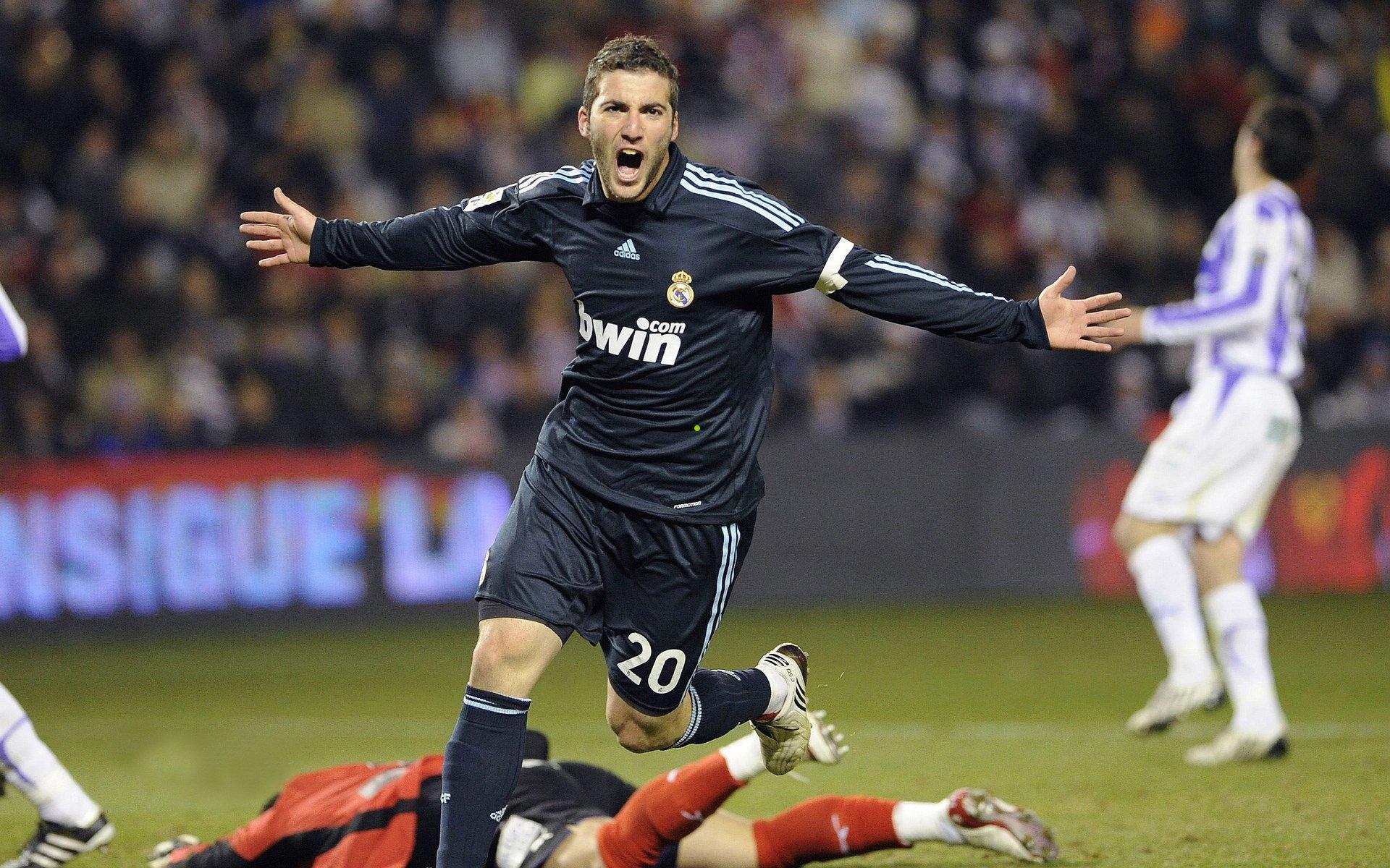 旺达坦诚恋爱历程，与伊卡尔迪相恋后即刻向洛佩斯坦白